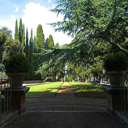 Petrolo Farm stay